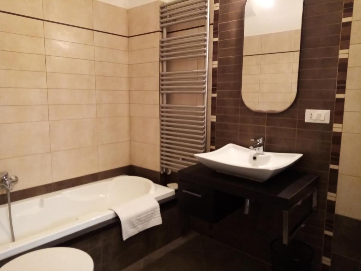 Dimora Storica Le Perle Bed and Breakfast Lecce Eksteriør billede